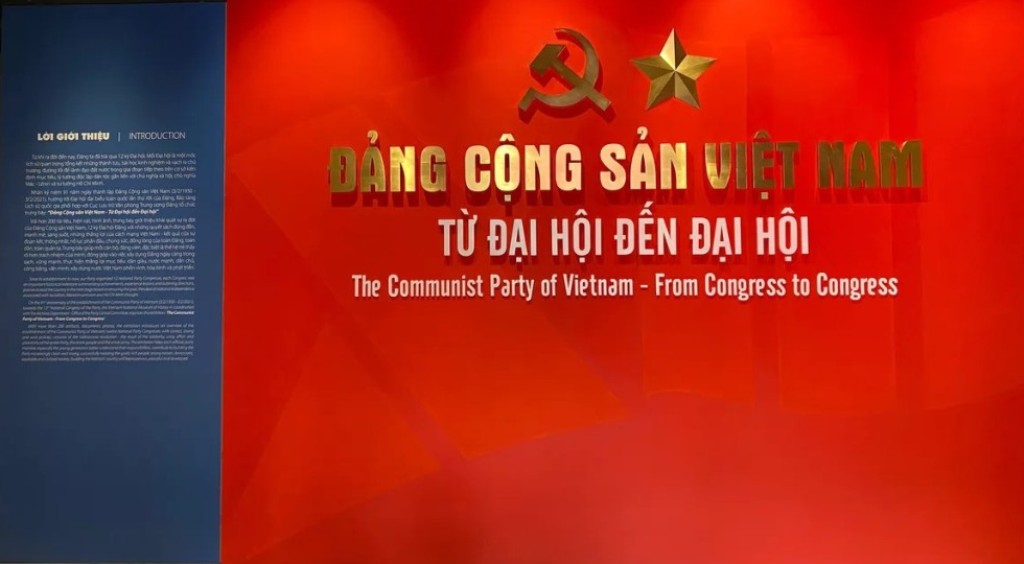 Triển lãm "Đảng Cộng sản Việt Nam -Từ Đại hội đến Đại hội”